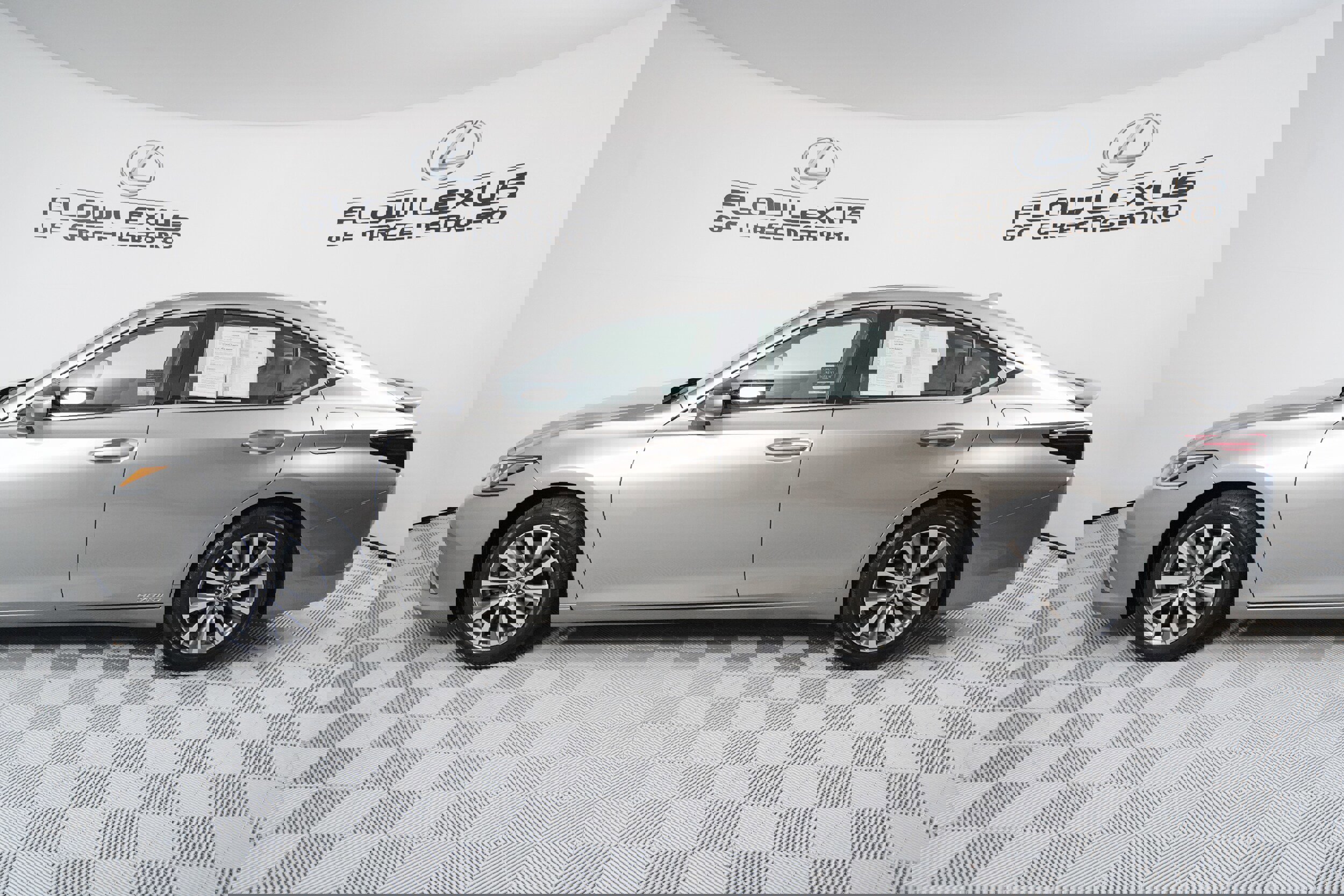 Certified 2020 Lexus ES 300h ES 300h Sedan image 4