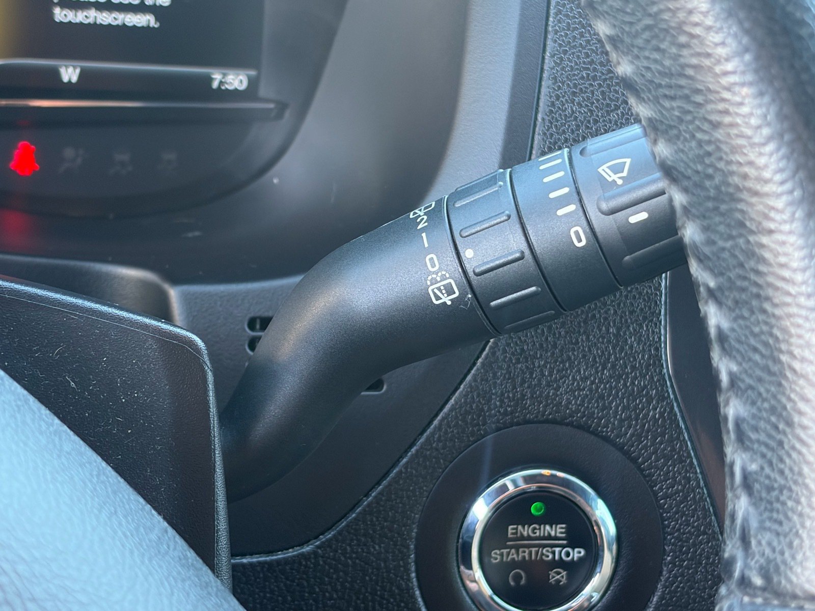 Used 2017 Ford Explorer XLT w/ Equipment Group 202A FWD image 18