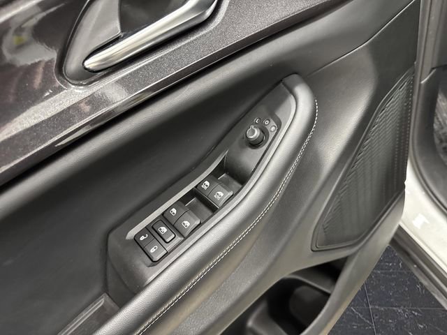 Used 2023 Jeep Grand Cherokee L Laredo image 25