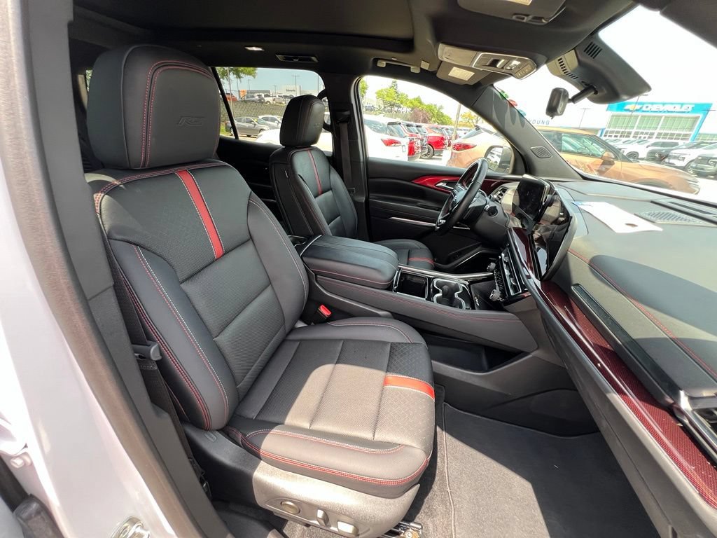 Used 2024 Chevrolet Traverse RS AWD/4WD image 31