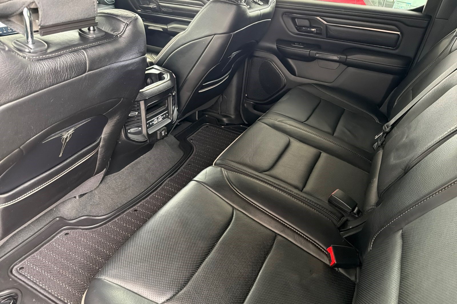 Used 2023 RAM 1500 Limited AWD/4WD image 15