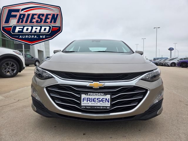 Used 2025 Chevrolet Malibu LT FWD image 2