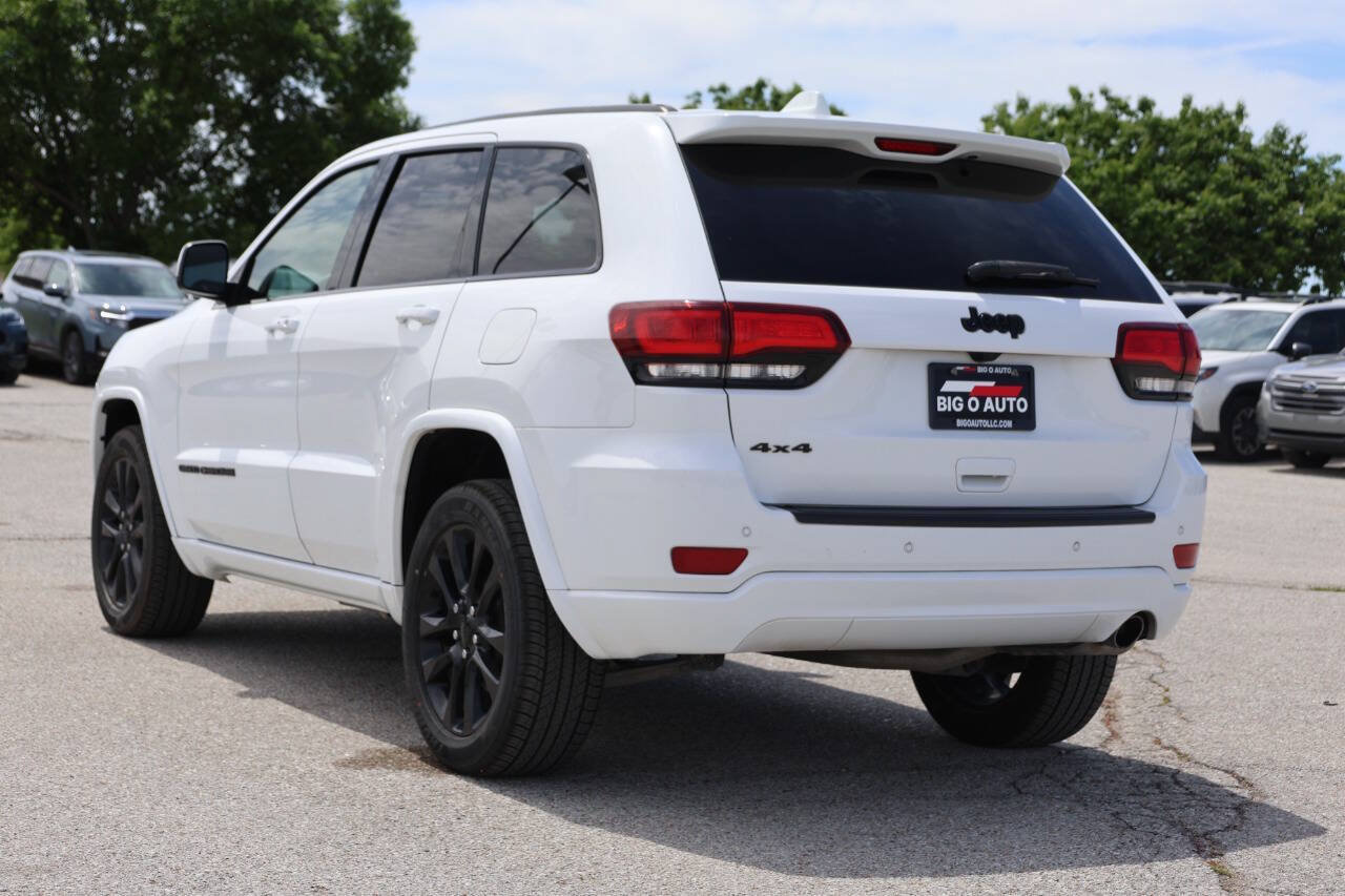 Used 2021 Jeep Grand Cherokee Laredo X AWD/4WD image 11