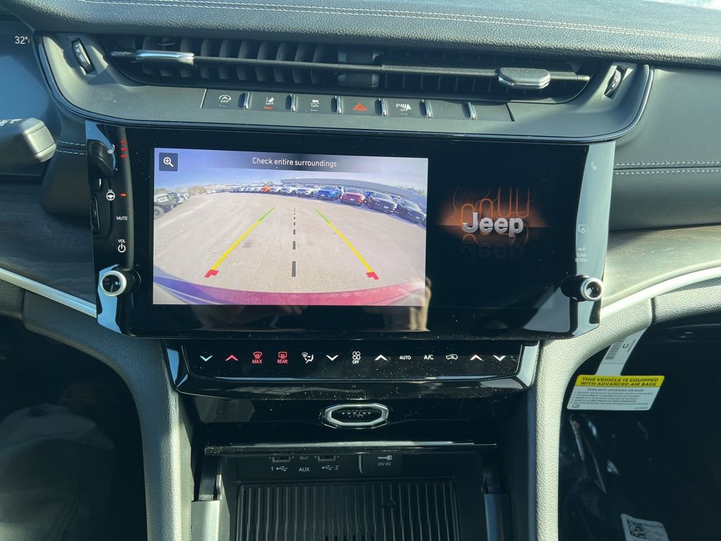 New 2026 Jeep Grand Cherokee Altitude image 32