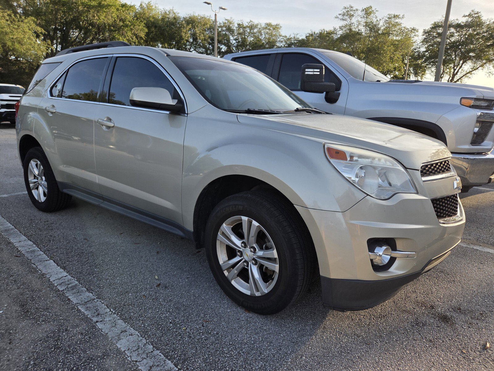 Used 2013 Chevrolet Equinox LT w/ Power Convenience Package FWD image 2