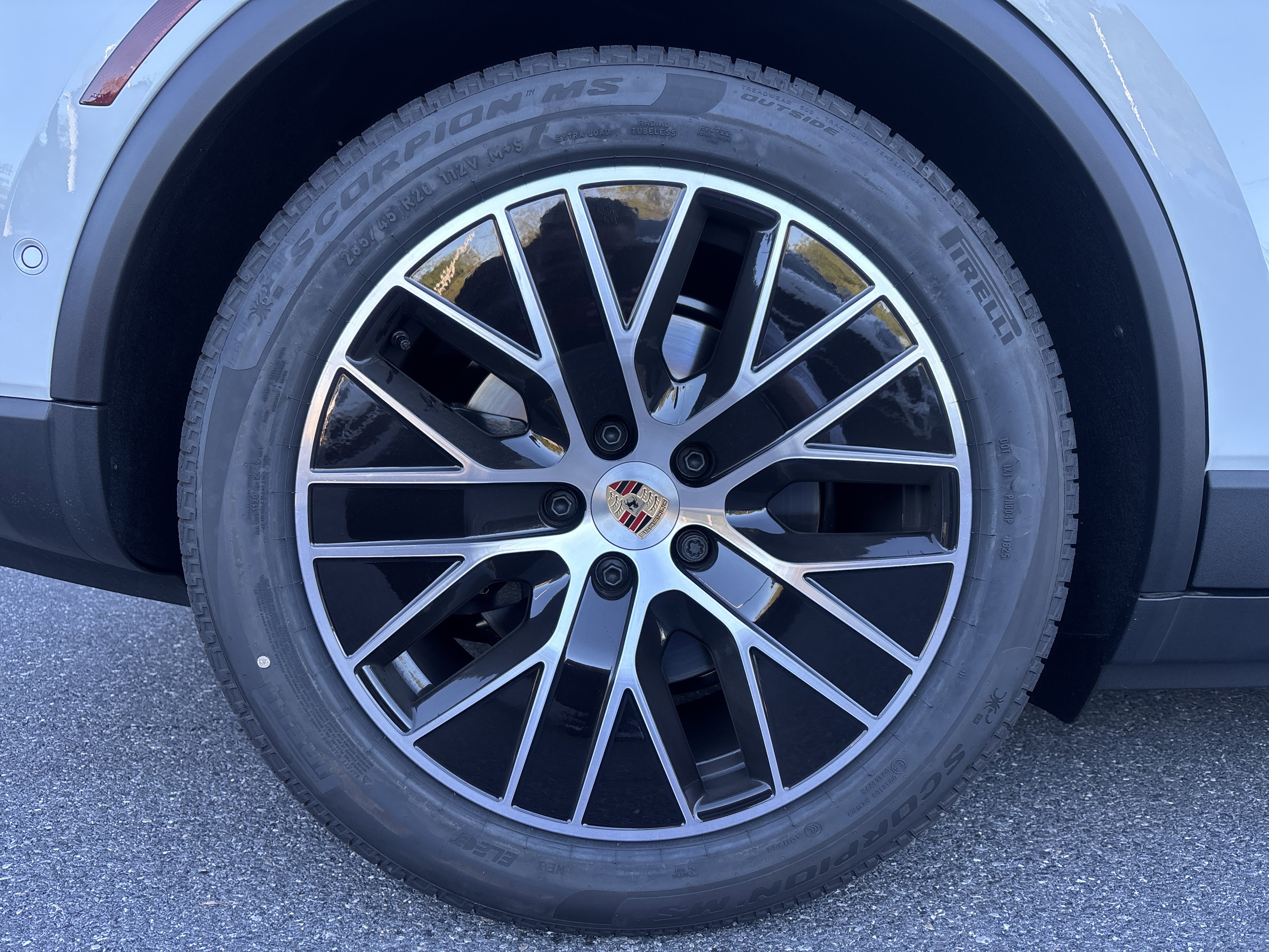 New 2025 Porsche Macan Electric image 26