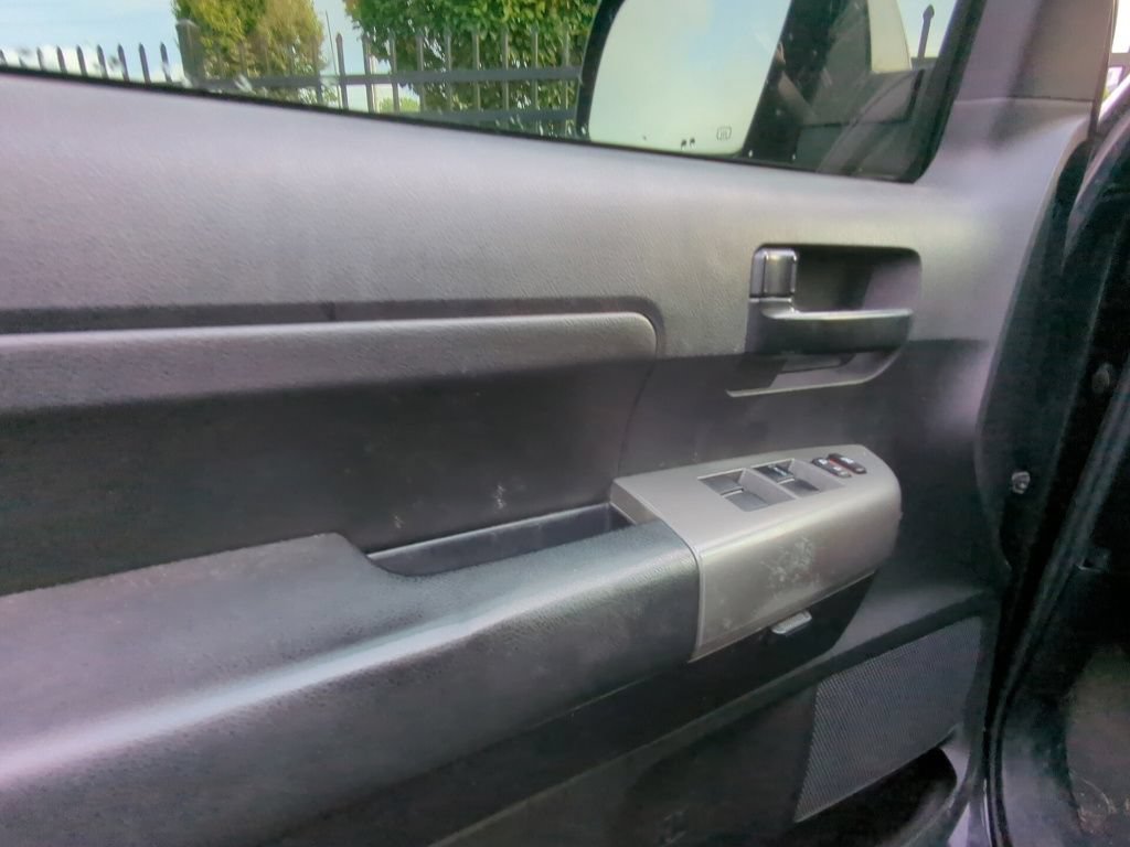 Used 2012 Toyota Tundra 4x4 Double Cab image 8