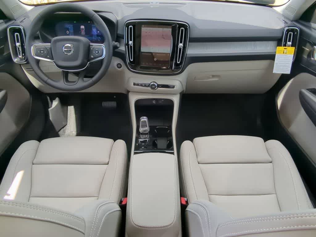 New 2026 Volvo XC40 B5 Plus w/ Climate Package AWD/4WD image 14
