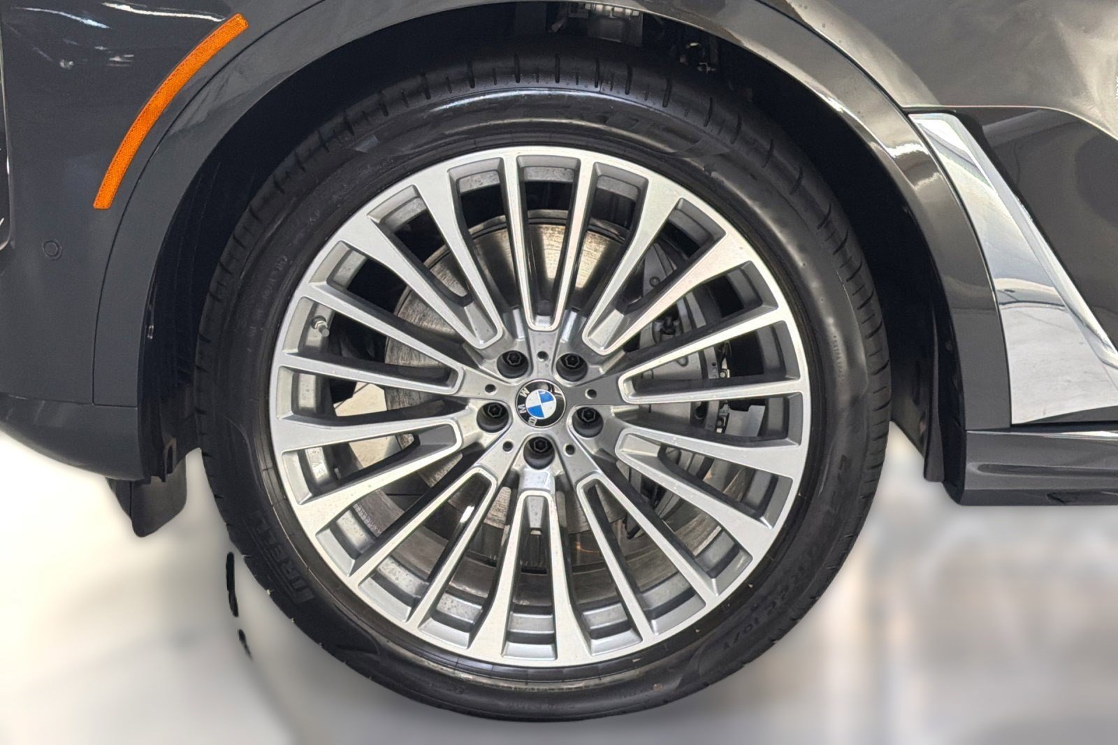 New 2026 BMW X7 xDrive40i w/ Premium Package image 11