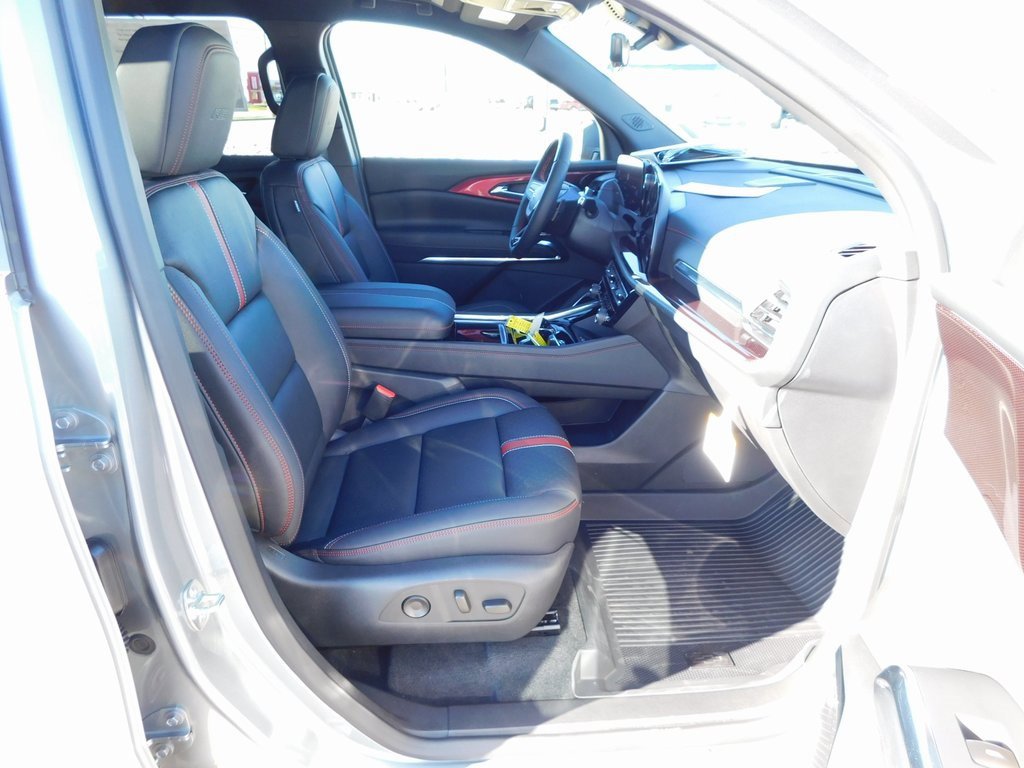 New 2026 Chevrolet Traverse RS w/ LPO, Floor Liner Package image 17