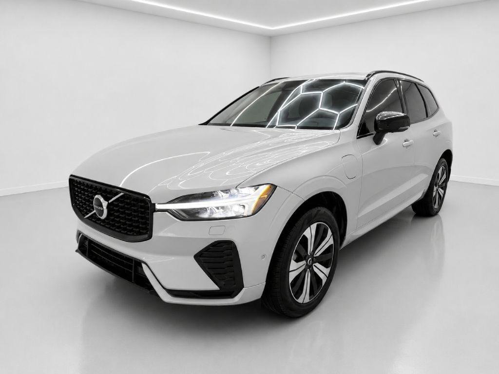 Used 2025 Volvo XC60 T8 Plus w/ Climate Package AWD/4WD image 7