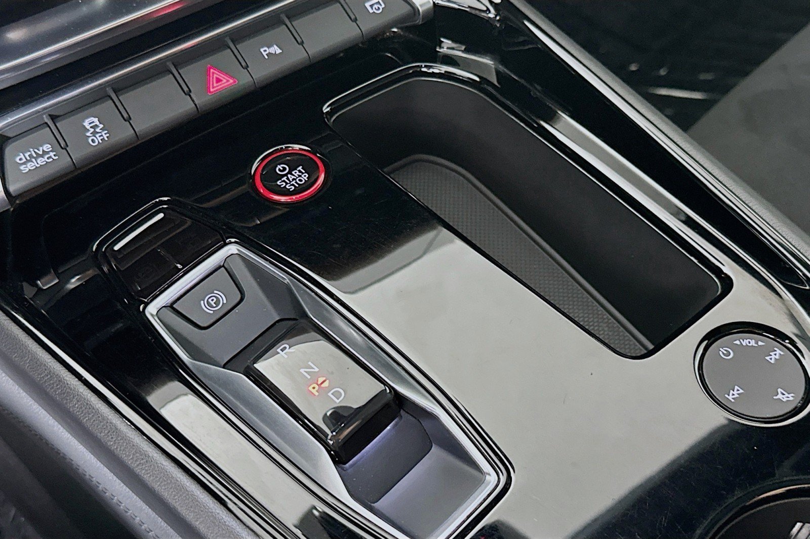 Used 2022 Audi e-tron GT Premium Plus AWD/4WD image 7