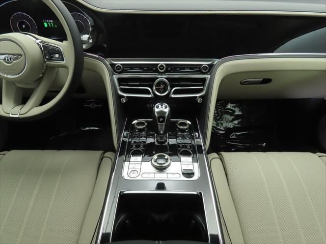 Used 2025 Bentley Flying Spur Plug-In Hybrid AWD/4WD image 13