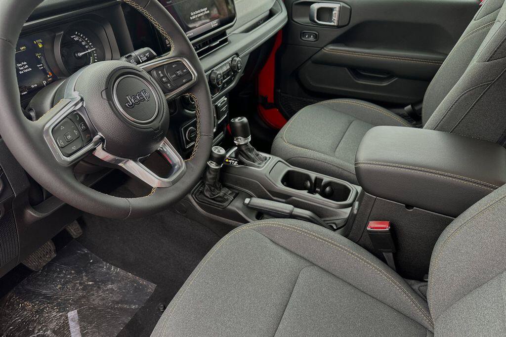 New 2024 Jeep Wrangler Unlimited Sahara AWD/4WD image 7