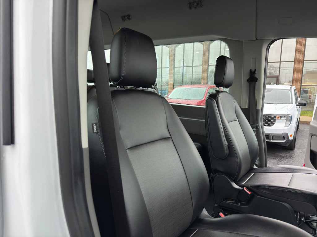 Used 2023 Ford Transit 350 XL image 25