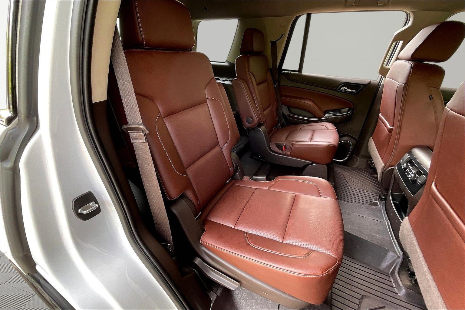 Used 2018 Chevrolet Tahoe Premier AWD/4WD image 25