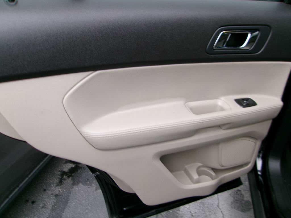 Used 2015 Ford Explorer 4WD image 10