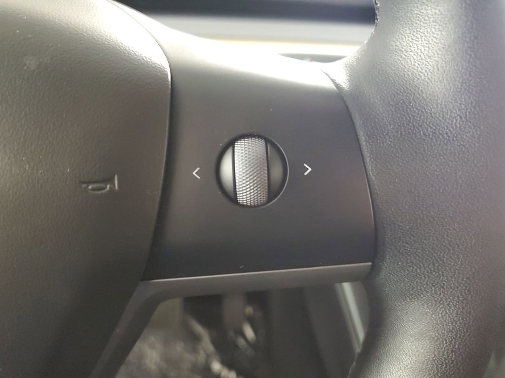 Used 2024 Tesla Model Y Long Range image 24