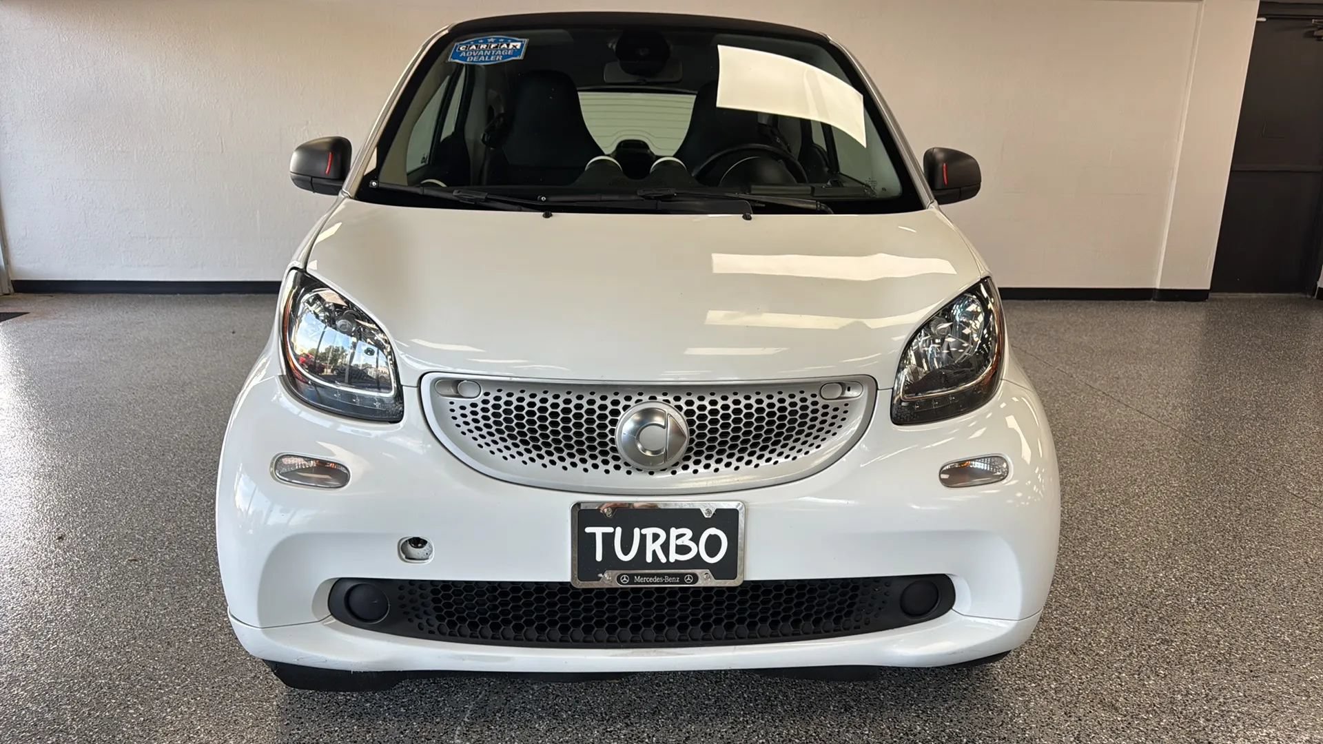 Used 2017 smart fortwo pure RWD image 8