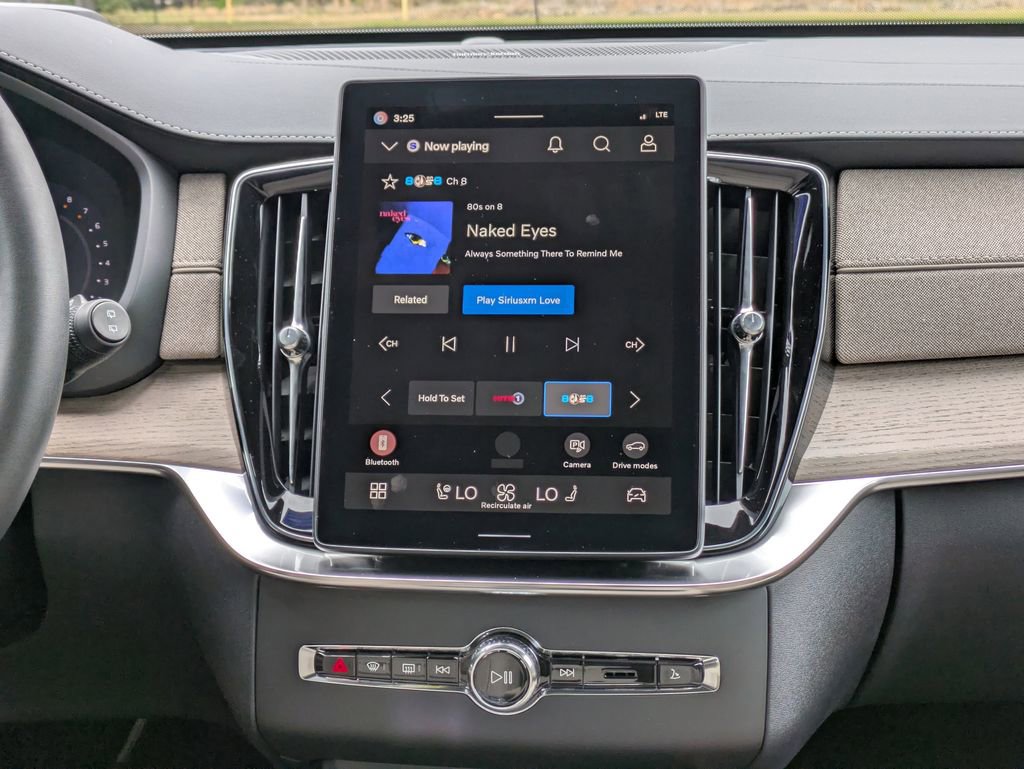 New 2026 Volvo XC90 B6 Ultra image 23