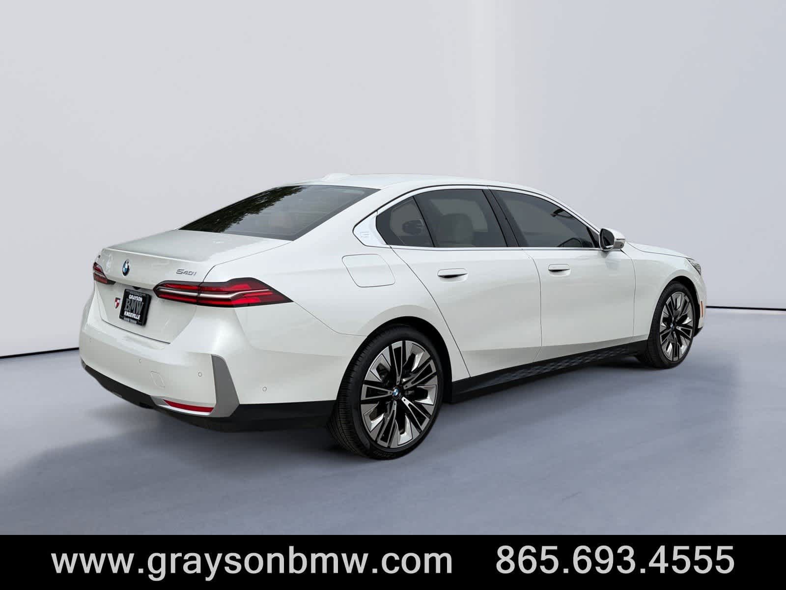 Used 2026 BMW 540i xDrive AWD/4WD image 3