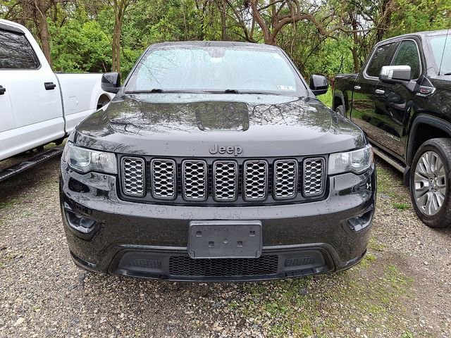 Used 2020 Jeep Grand Cherokee Altitude AWD/4WD image 2