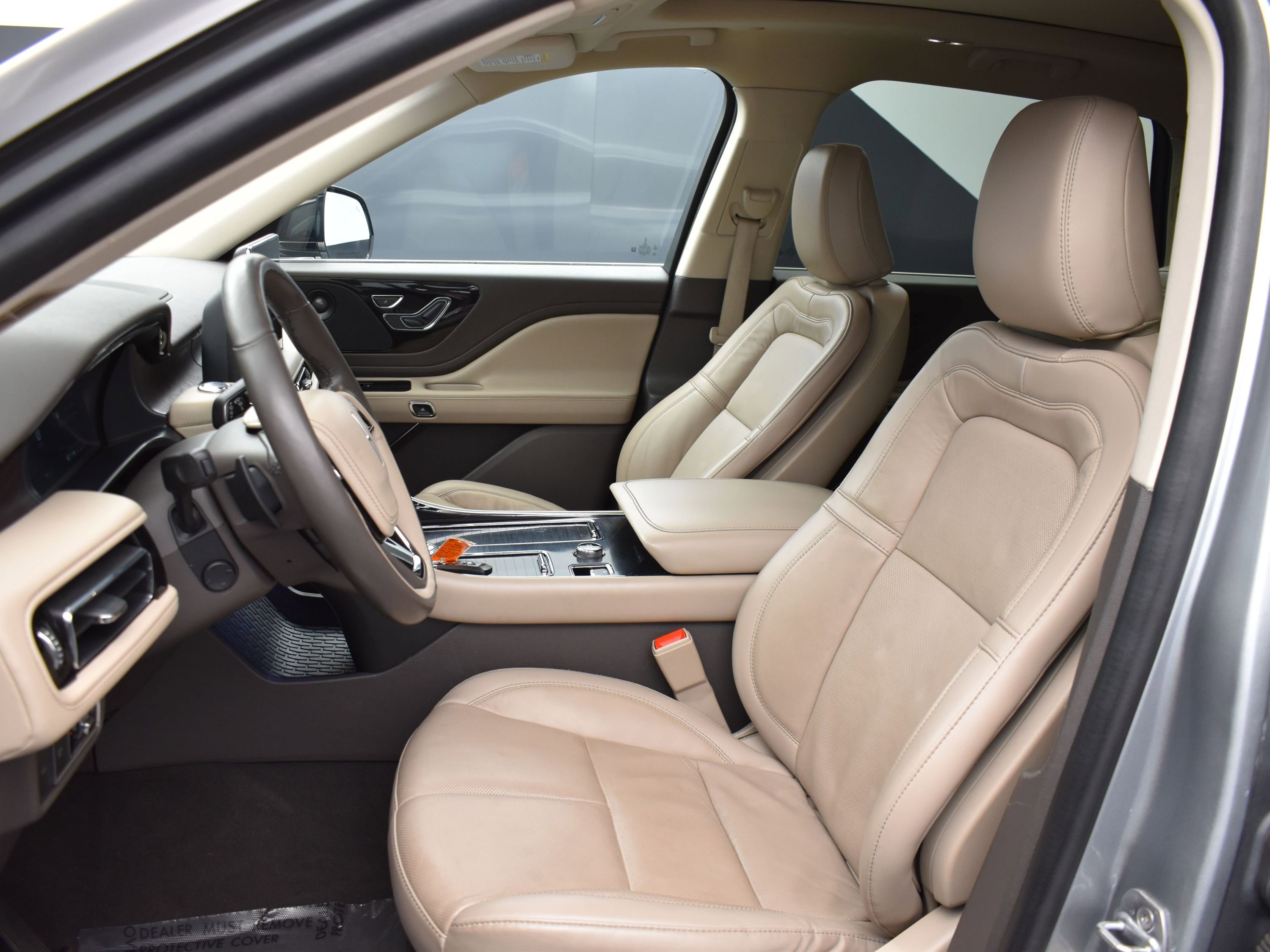 Used 2023 Lincoln Aviator Reserve w/ Equipment Group 201A image 11