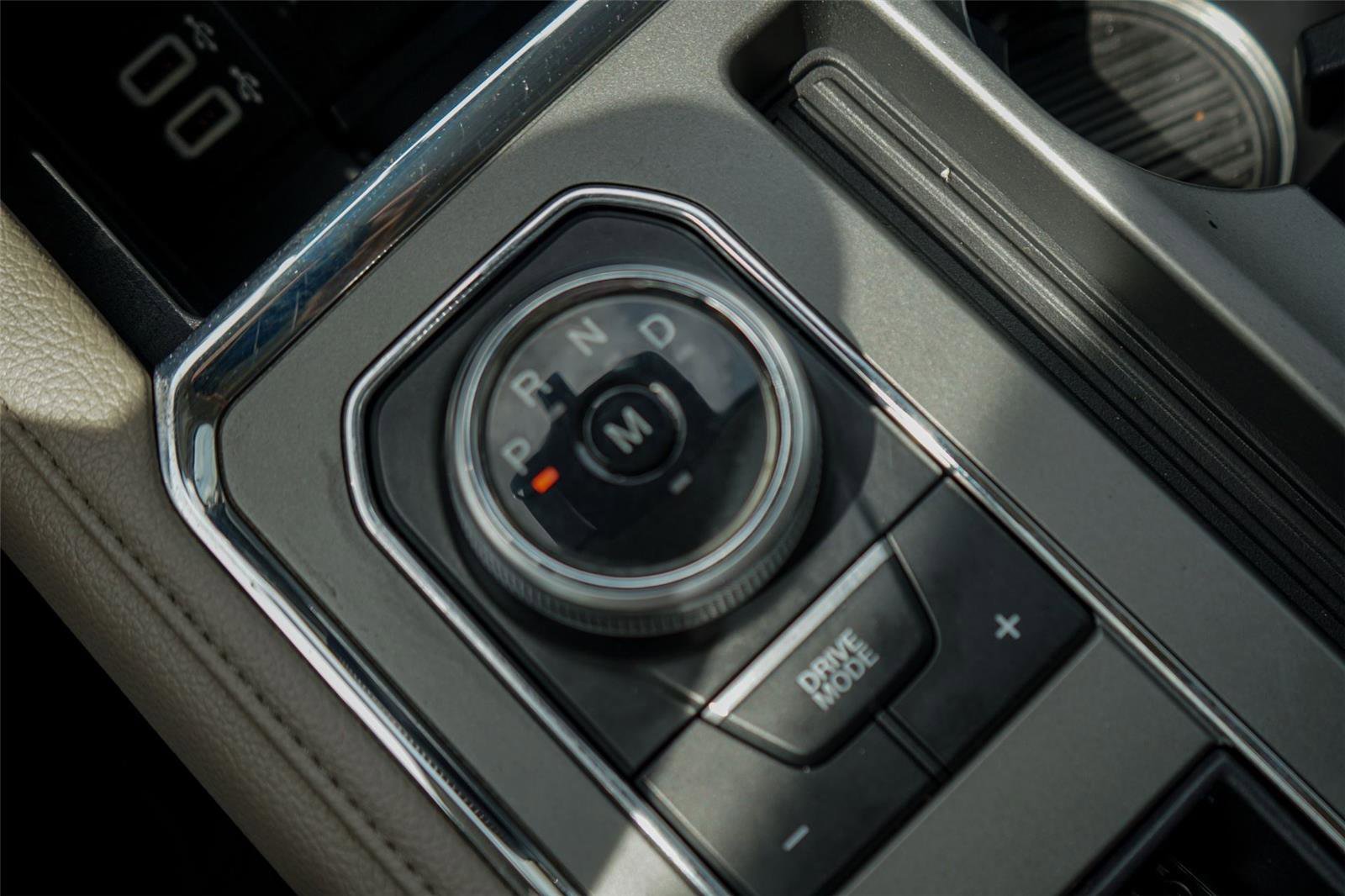 Used 2018 Ford Expedition XLT w/ Equipment Group 202A image 14