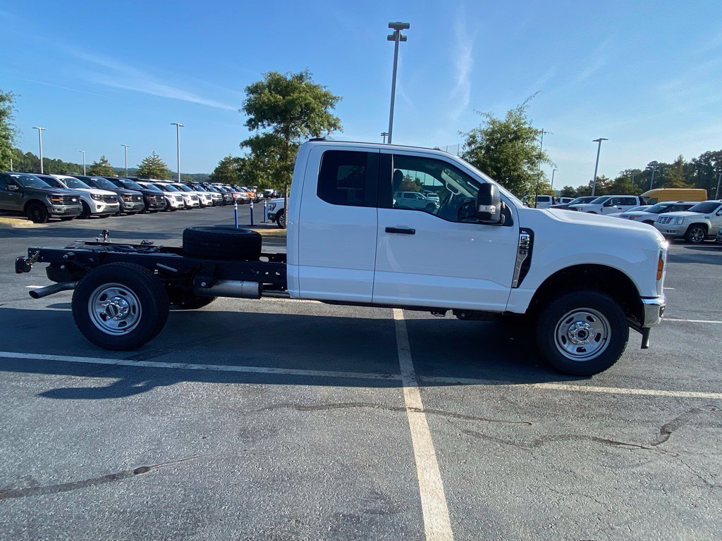 New 2026 Ford F350 XL w/ XL Chrome Package AWD/4WD image 8