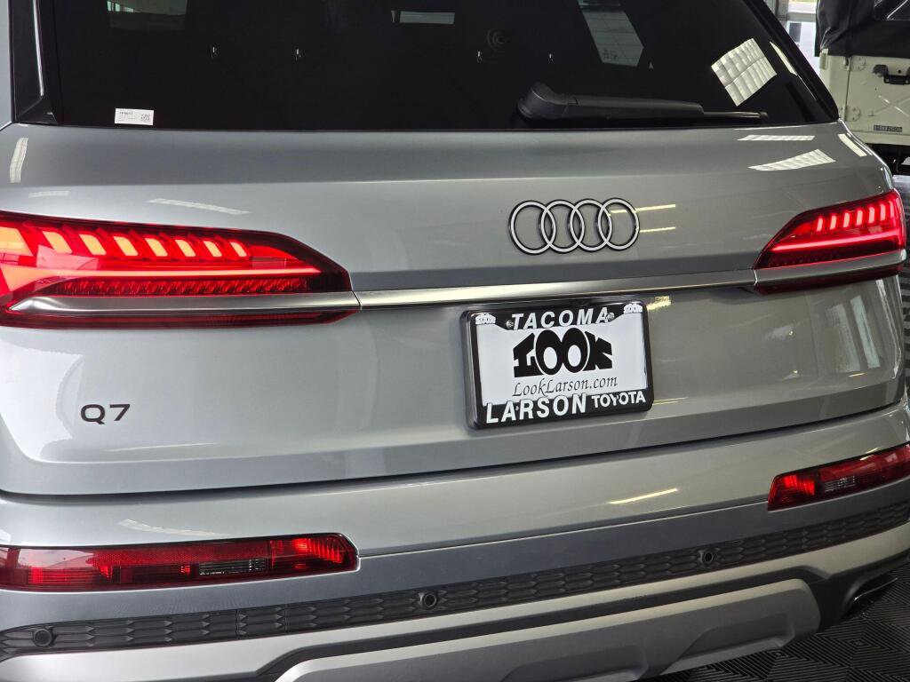 Used 2025 Audi Q7 3.0T Premium Plus image 12