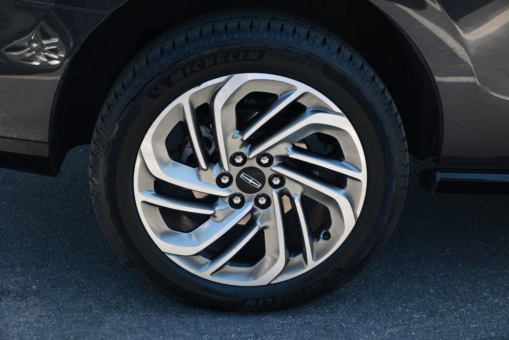 Used 2025 Lincoln Navigator Reserve AWD/4WD image 9