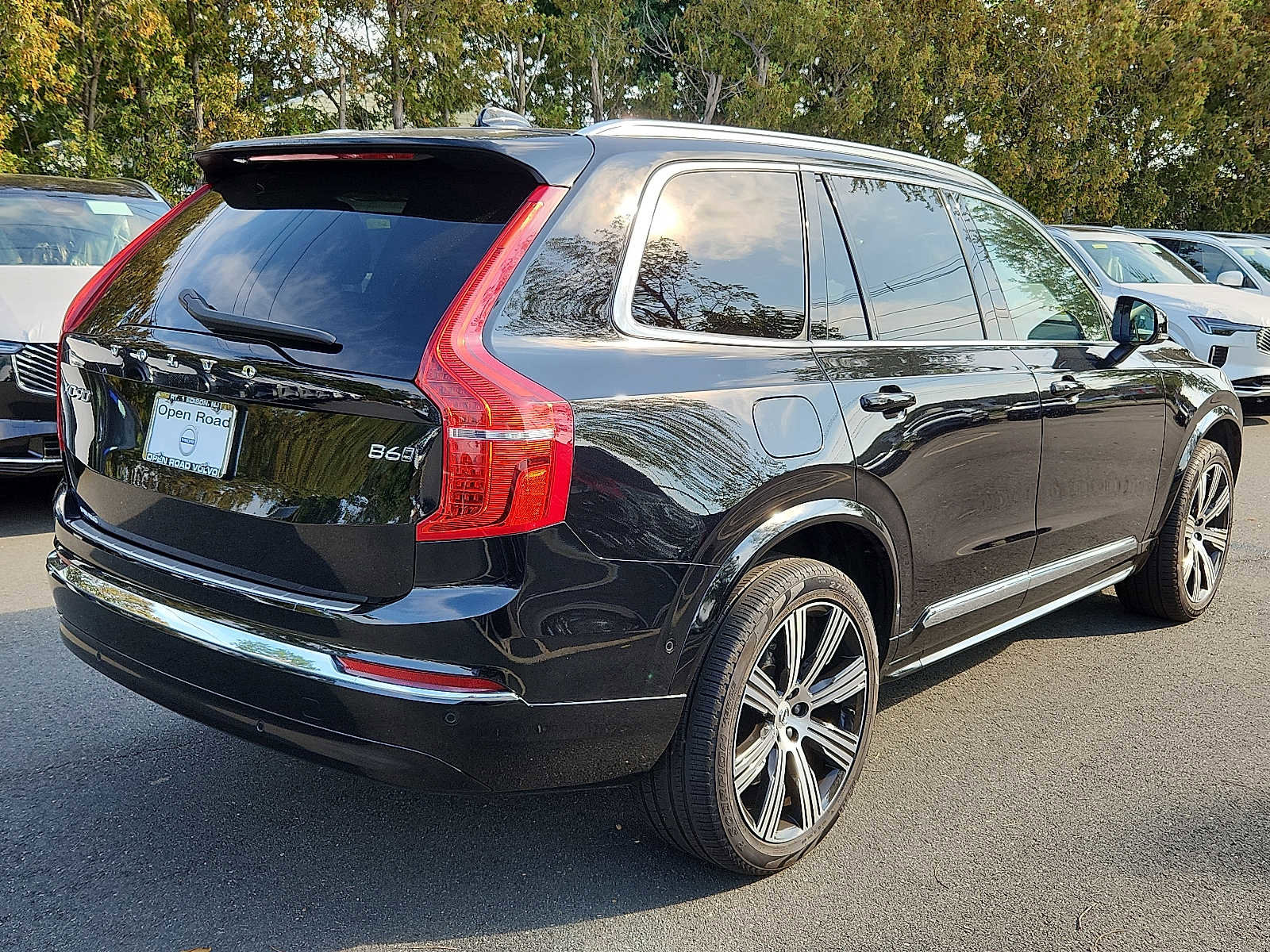 Certified 2024 Volvo XC90 B6 Plus w/ Protection Package Premier image 6