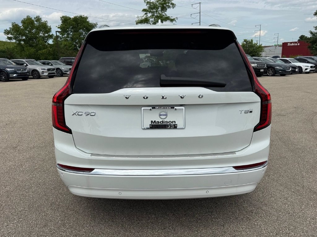 New 2026 Volvo XC90 T8 Plus w/ Protection Package Premier AWD/4WD image 3