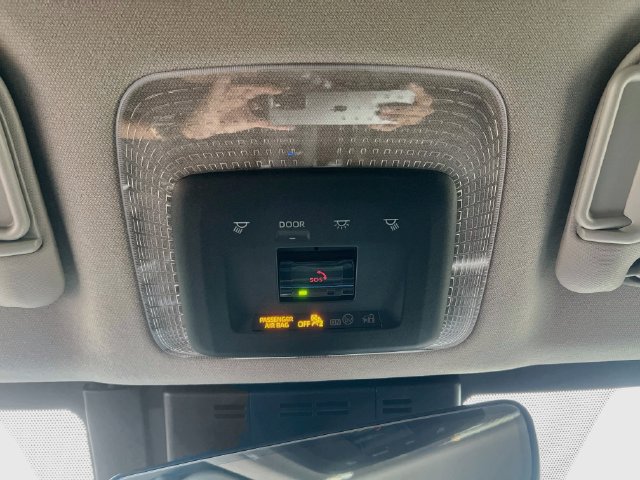 Used 2025 Toyota Prius XLE FWD image 20