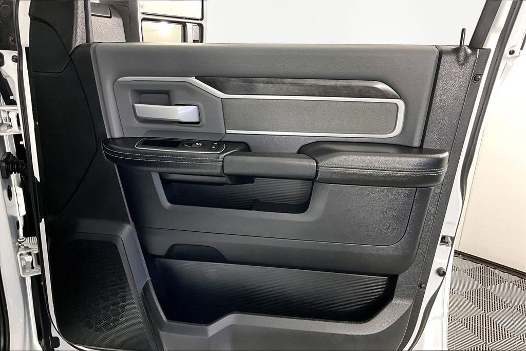 Used 2023 RAM 2500 Big Horn w/ Level 1 Equipment Group image 29