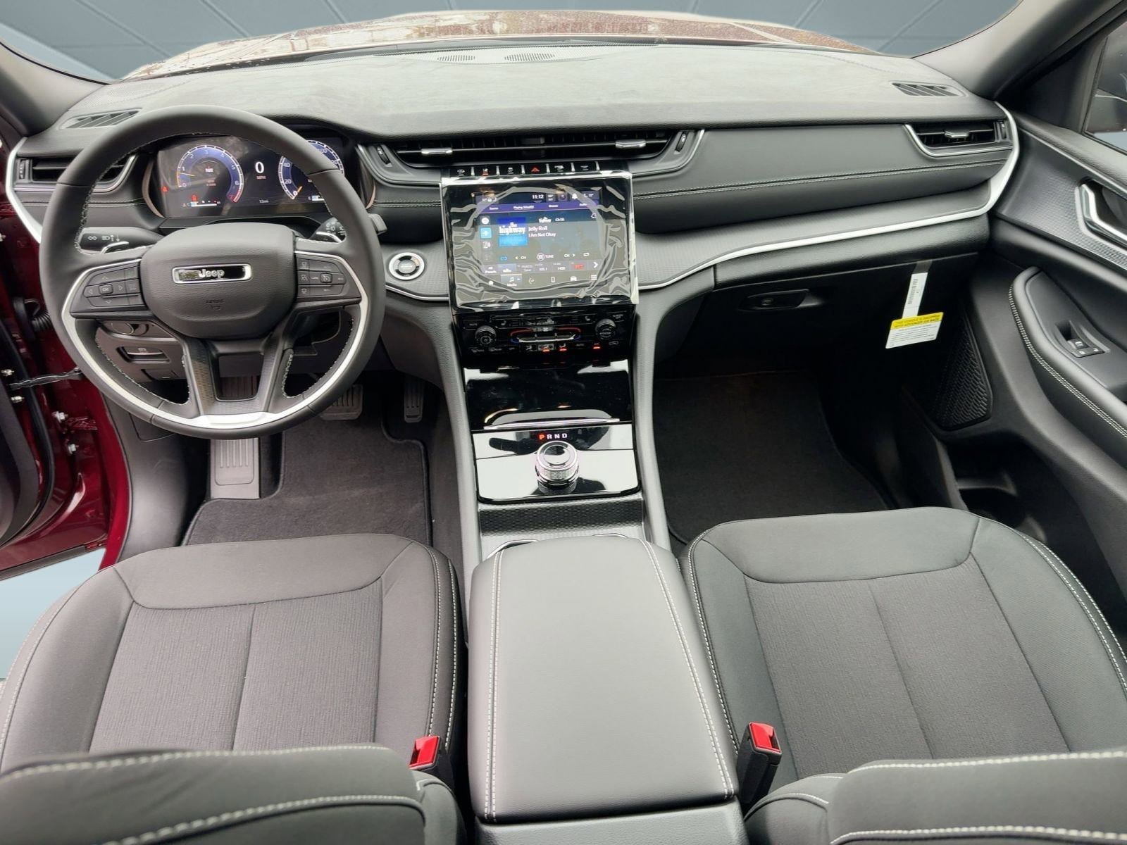 New 2025 Jeep Grand Cherokee Laredo X image 16