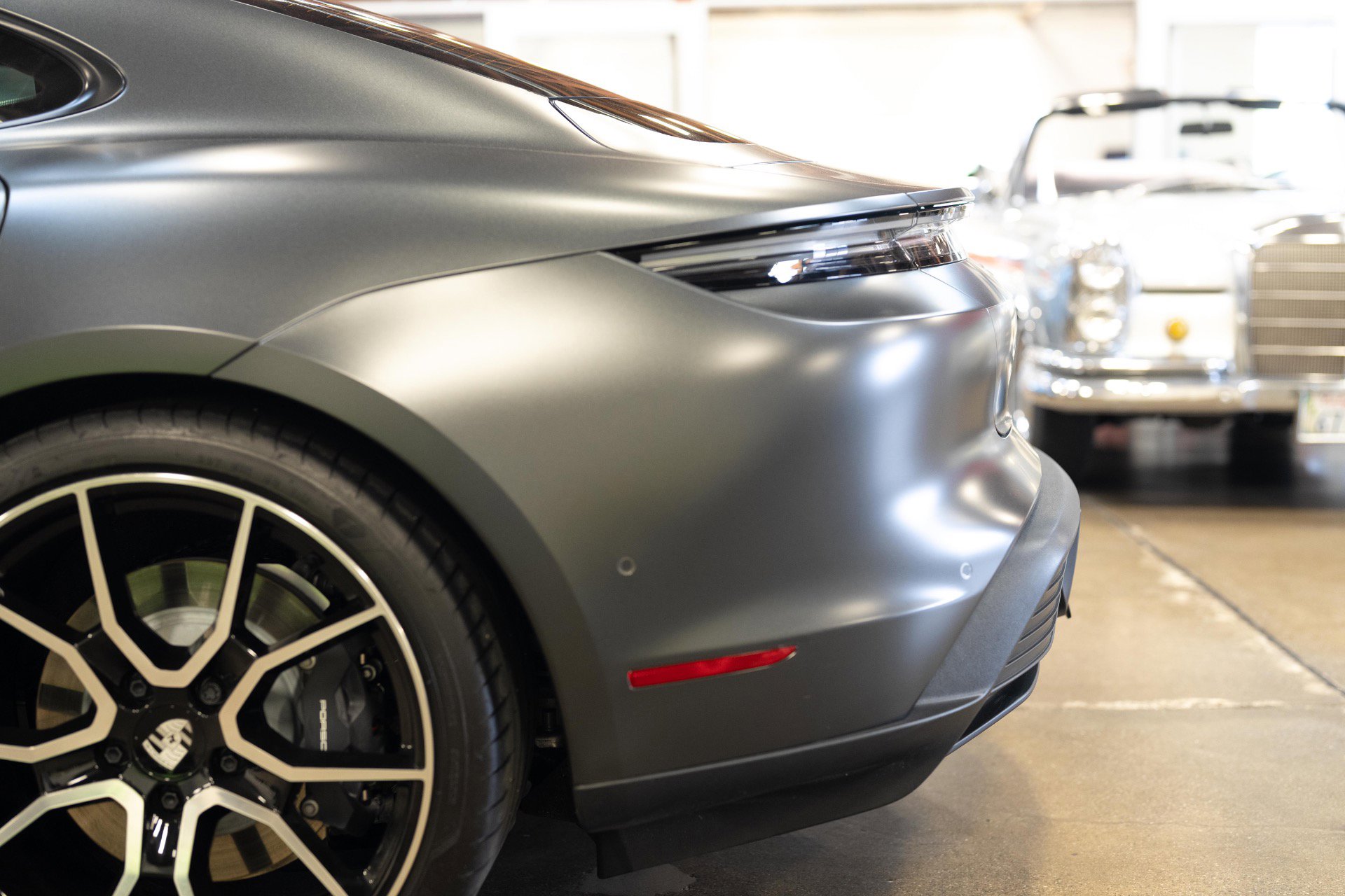 Used 2025 Porsche Taycan RWD image 49