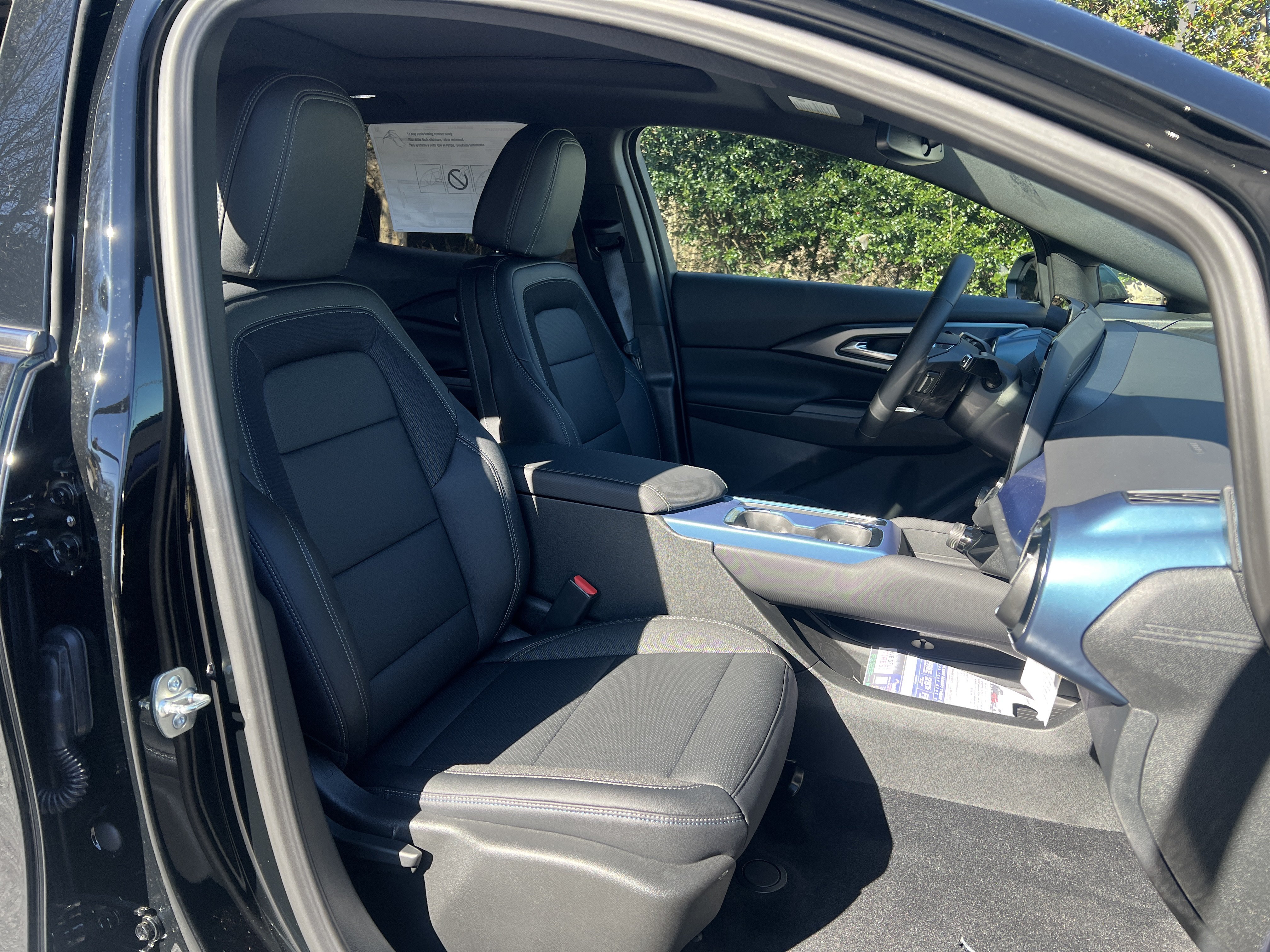 New 2026 Chevrolet Equinox EV LT AWD/4WD image 33
