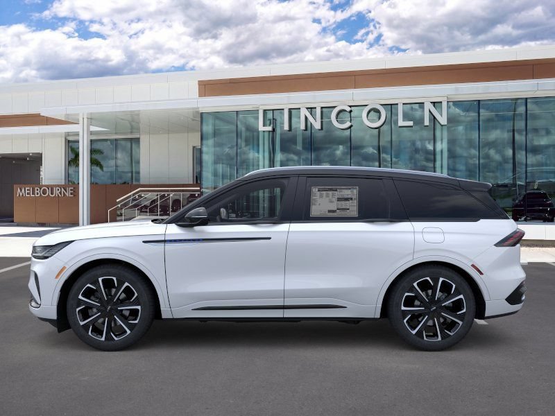 New 2026 Lincoln Nautilus Reserve AWD/4WD image 3