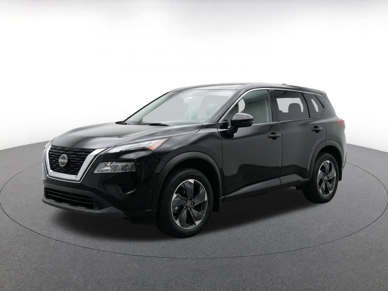 Used 2025 Nissan Rogue SV AWD/4WD image 3