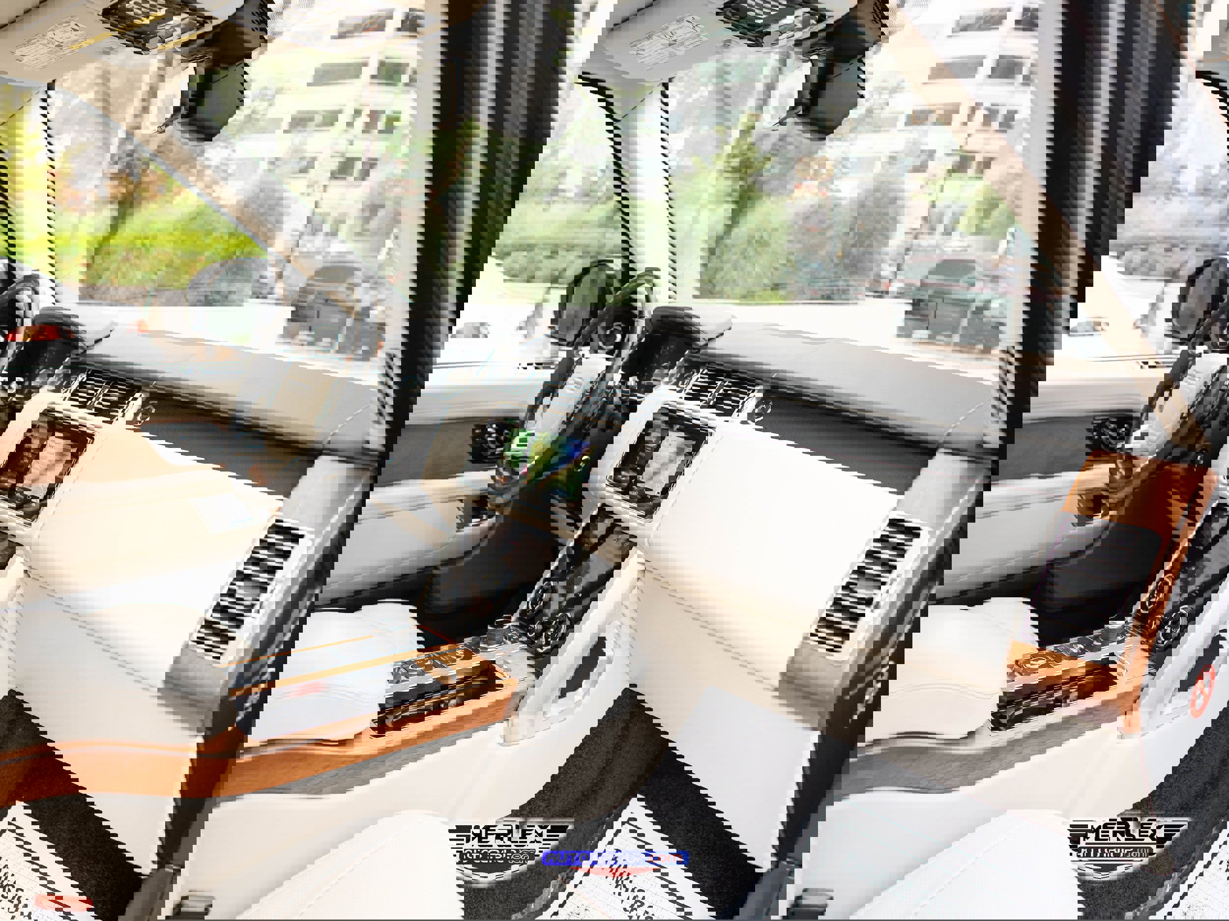 Used 2018 Land Rover Range Rover Supercharged image 15