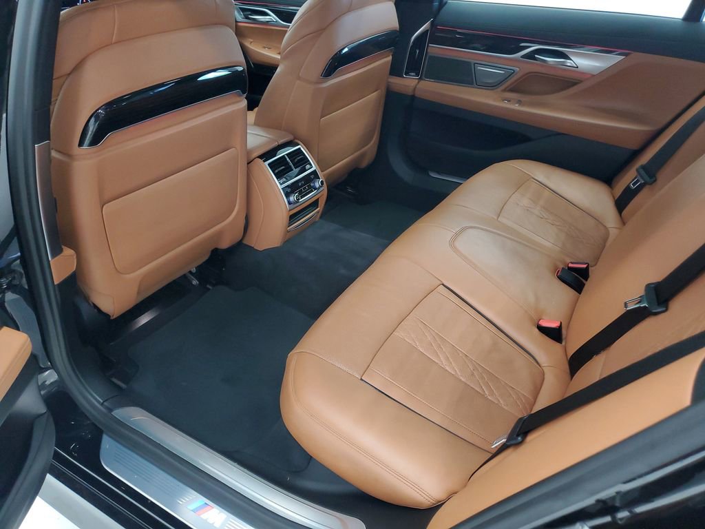 Used 2021 BMW 750i xDrive w/ M Sport Package AWD/4WD image 15