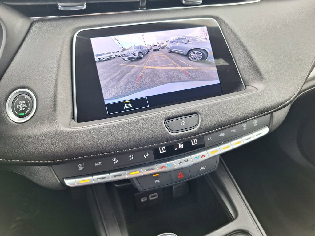 Used 2023 Cadillac XT4 Premium Luxury image 15