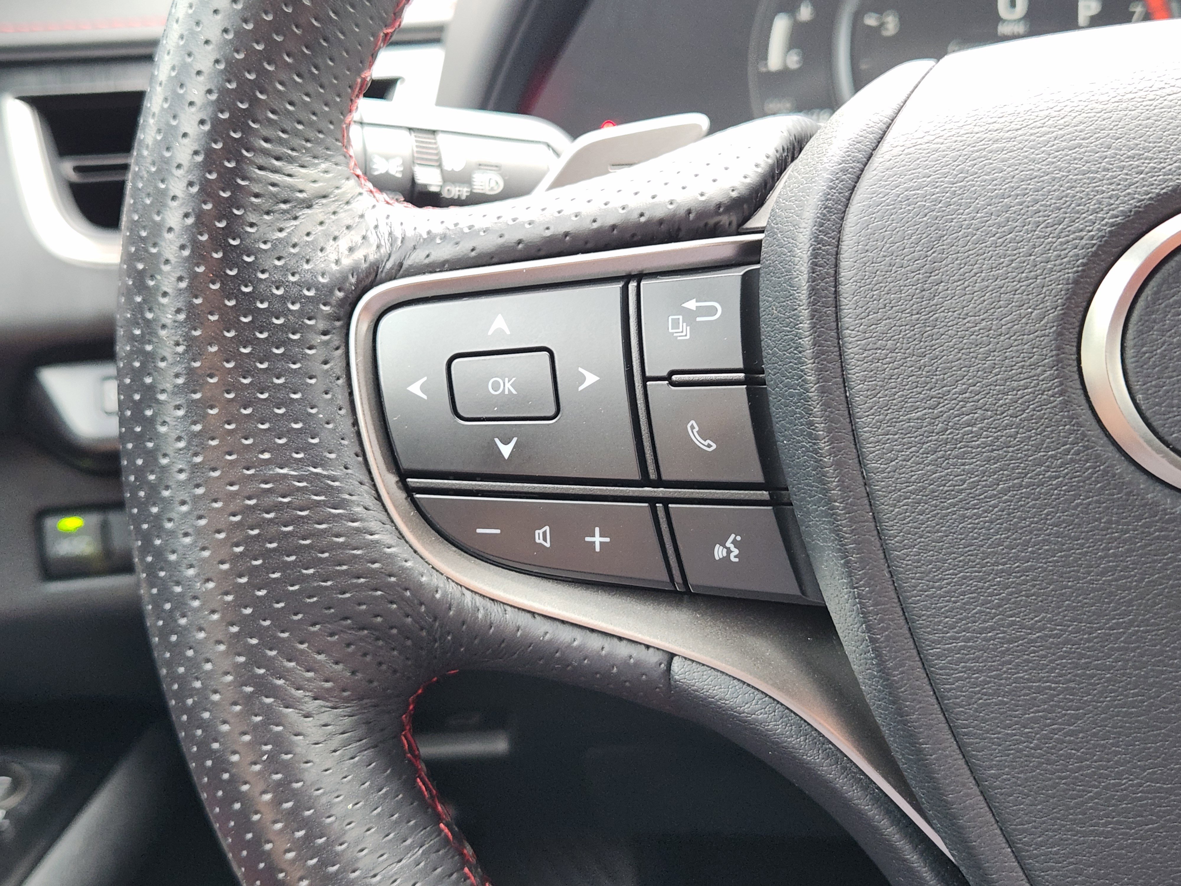 Used 2019 Lexus UX 200 F Sport w/ F Sport Premium Package FWD image 28