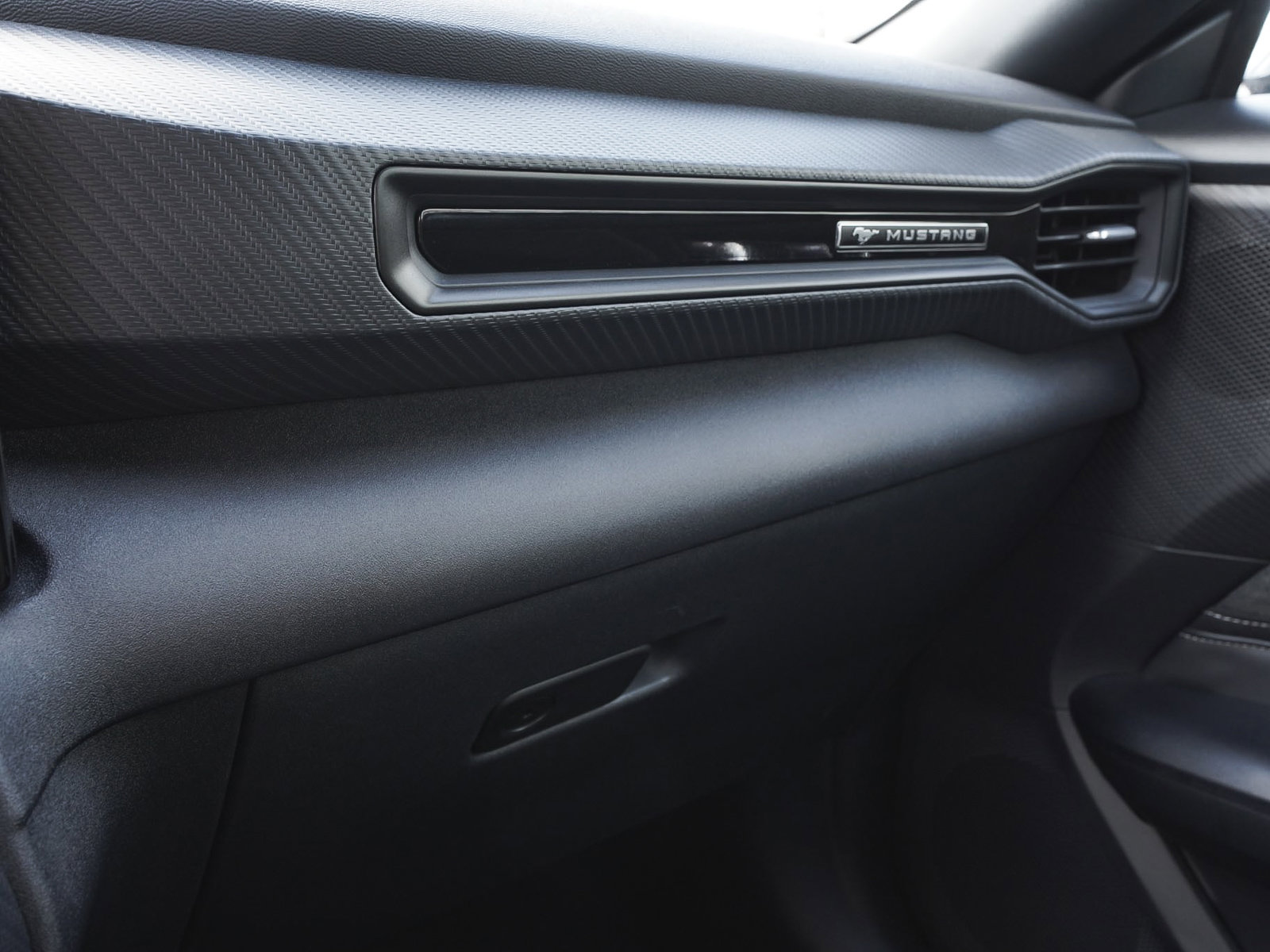 Used 2025 Ford Mustang Convertible w/ Mustang Nite Pony Package image 23