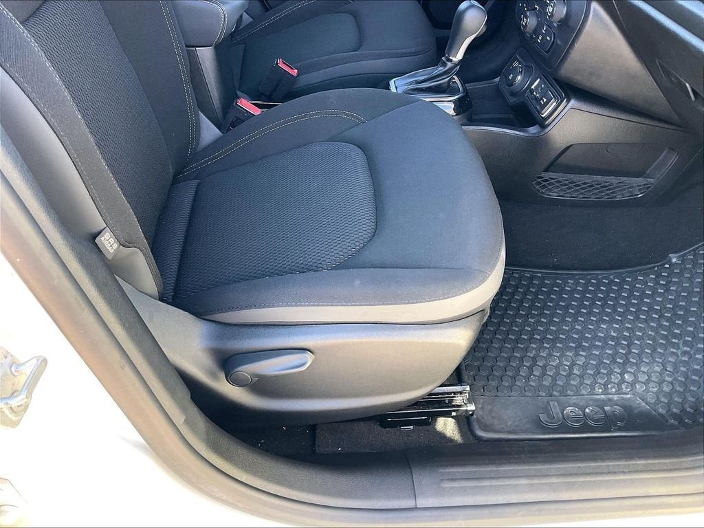 Used 2022 Jeep Renegade Altitude w/ Convenience Group AWD/4WD image 33