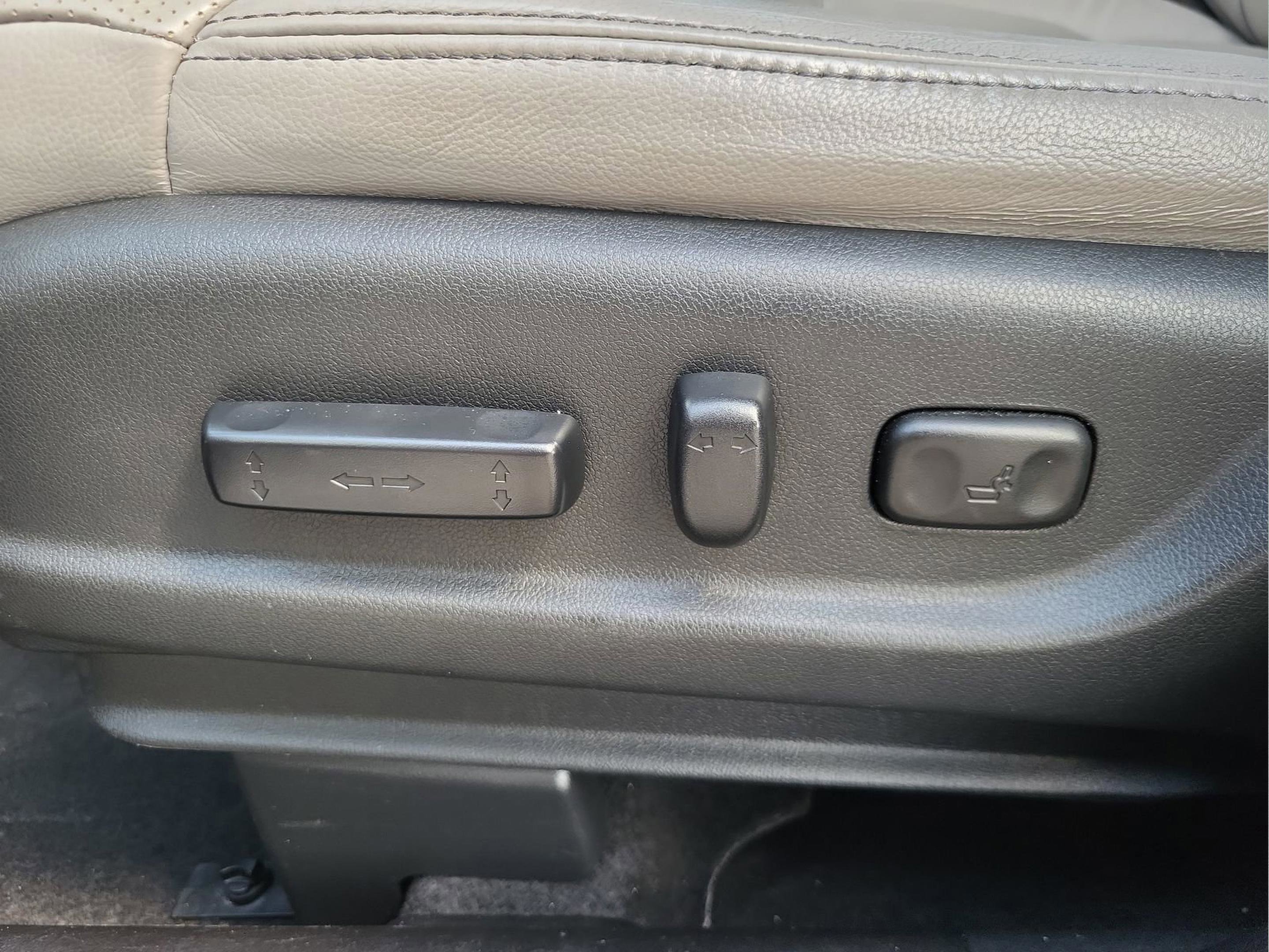 Used 2016 Honda CR-V Touring image 14