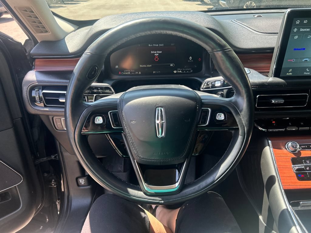 Used 2022 Lincoln Aviator Reserve AWD/4WD image 23