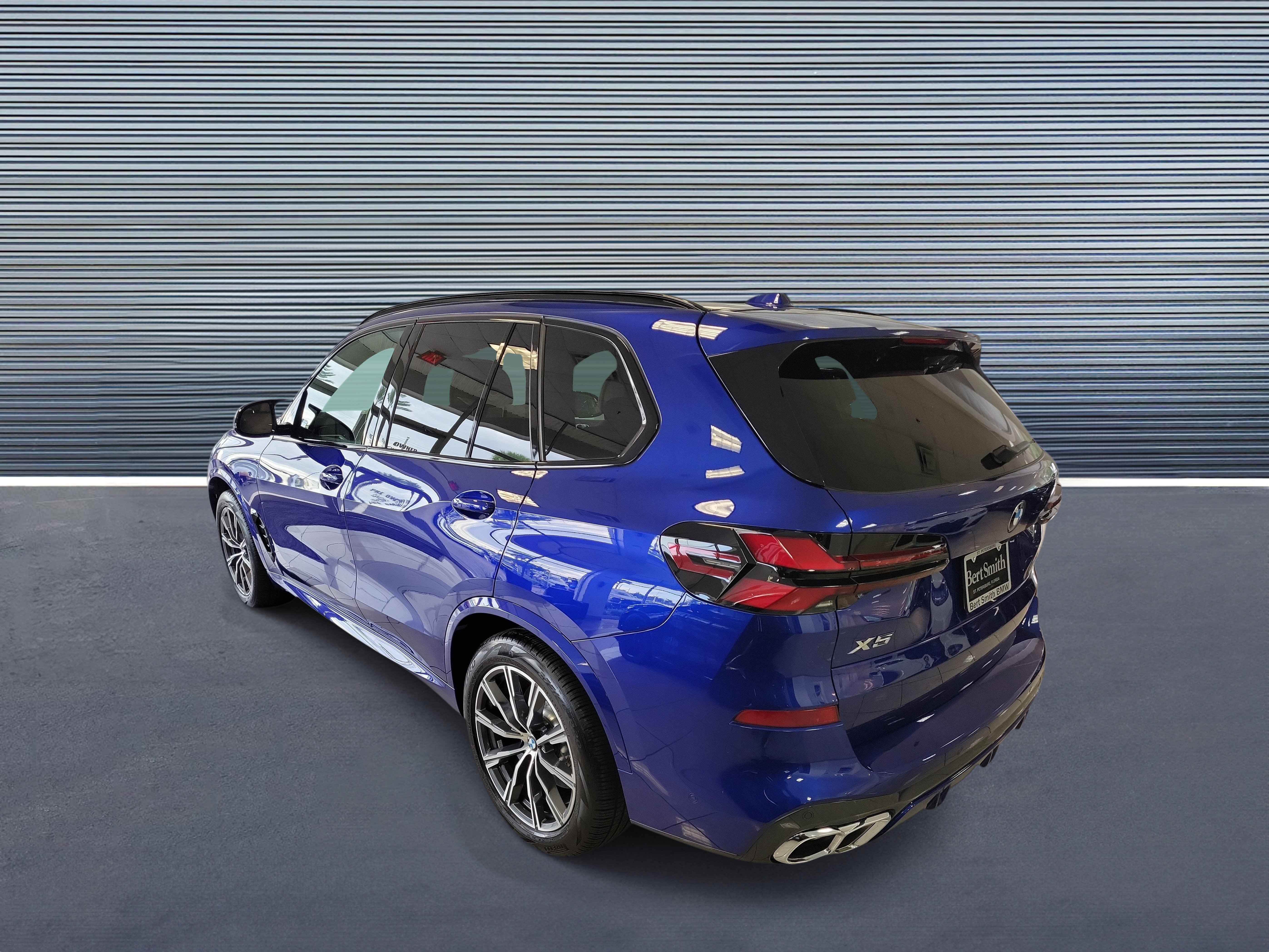 Used 2026 BMW X5 M60i AWD/4WD image 4