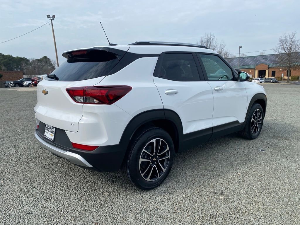 New 2026 Chevrolet TrailBlazer LT FWD image 3